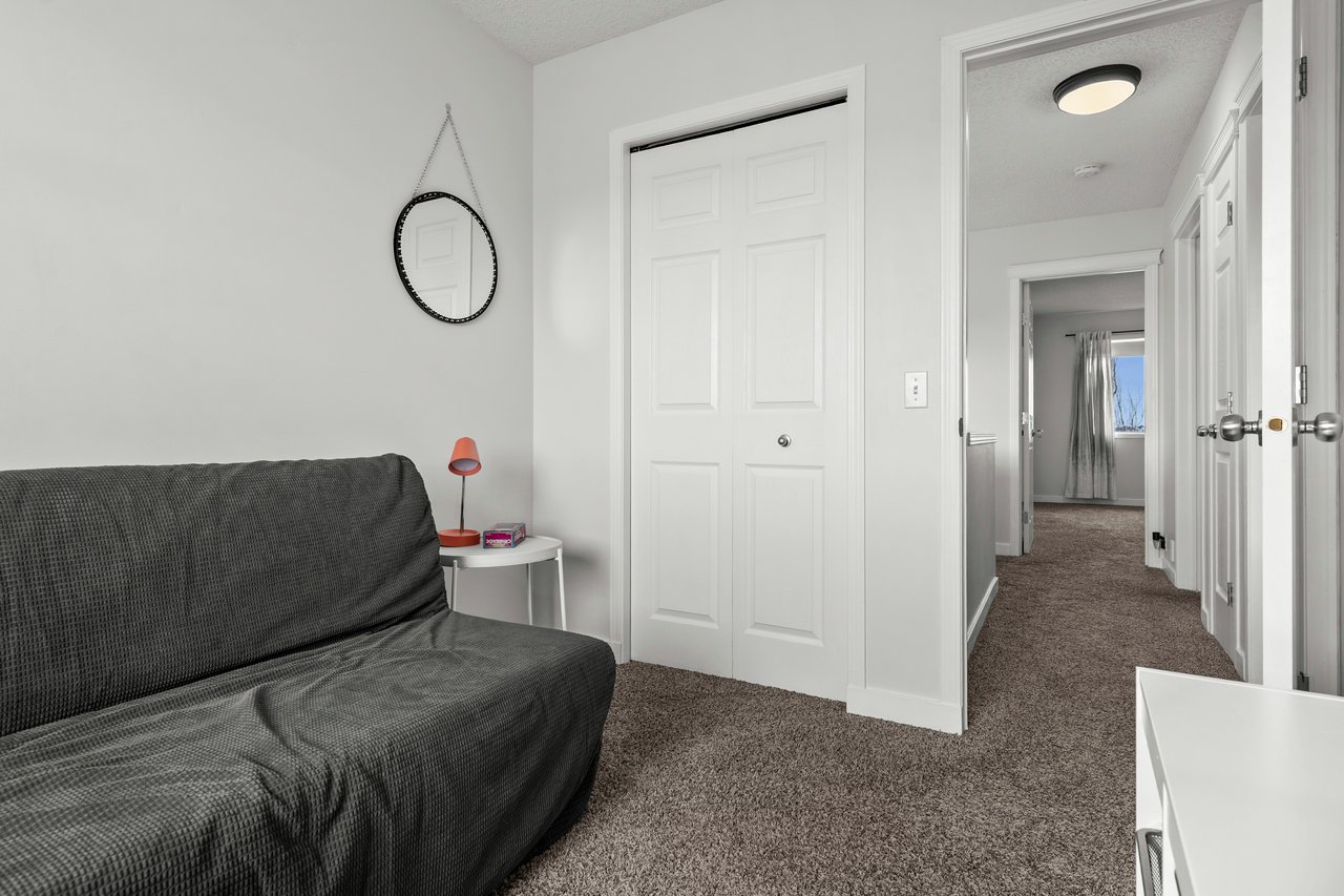 218 Coville Circle NE