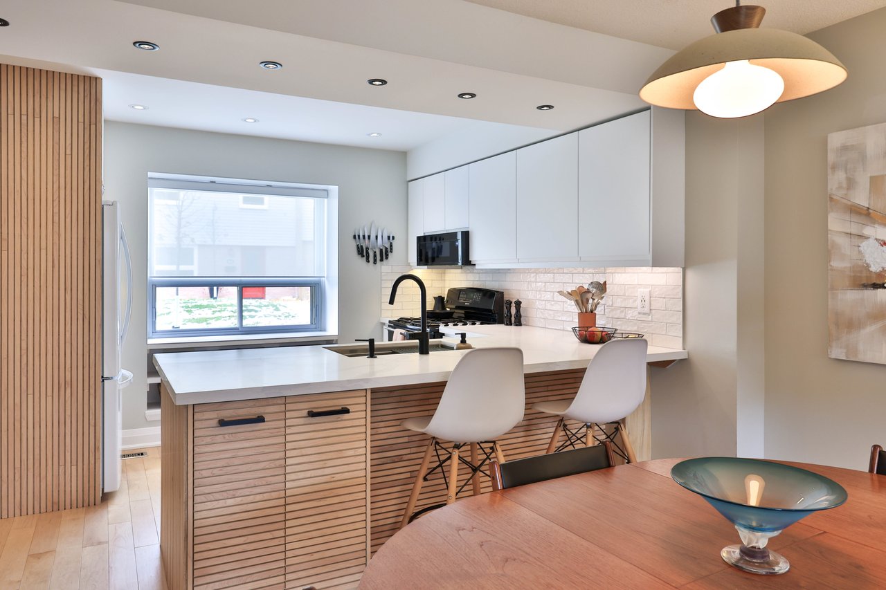 83-1055 Shawnmarr Road, Mississauga