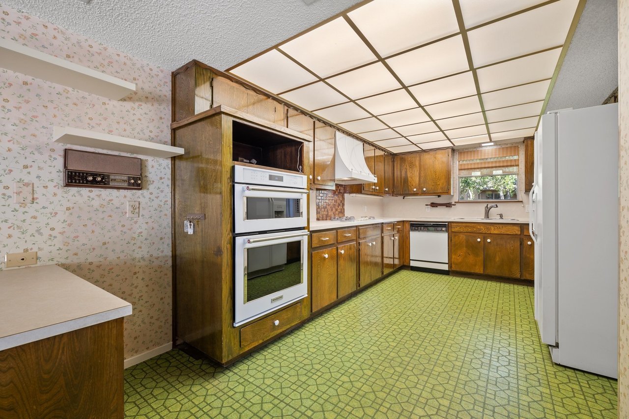 7602 Parkview Circle