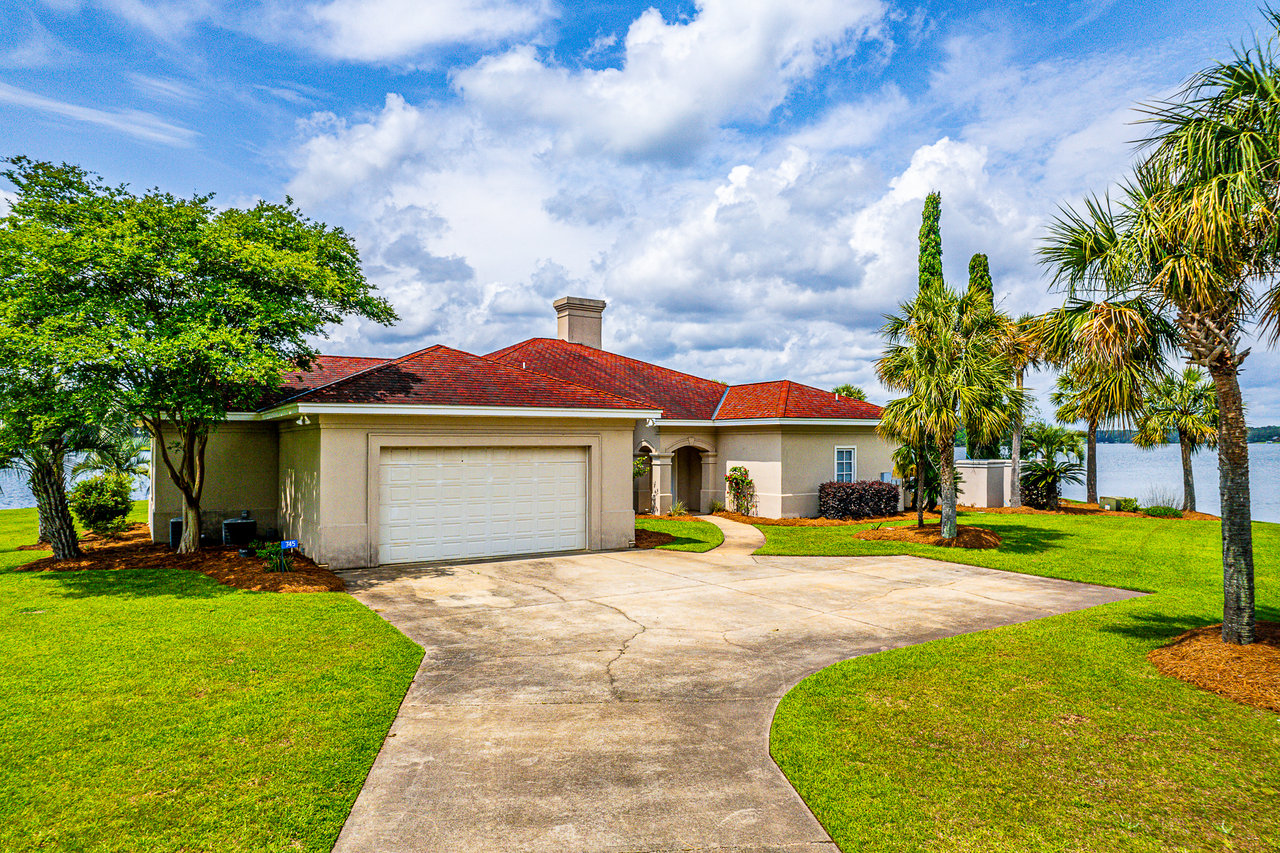 745 S Chickasaw Trail