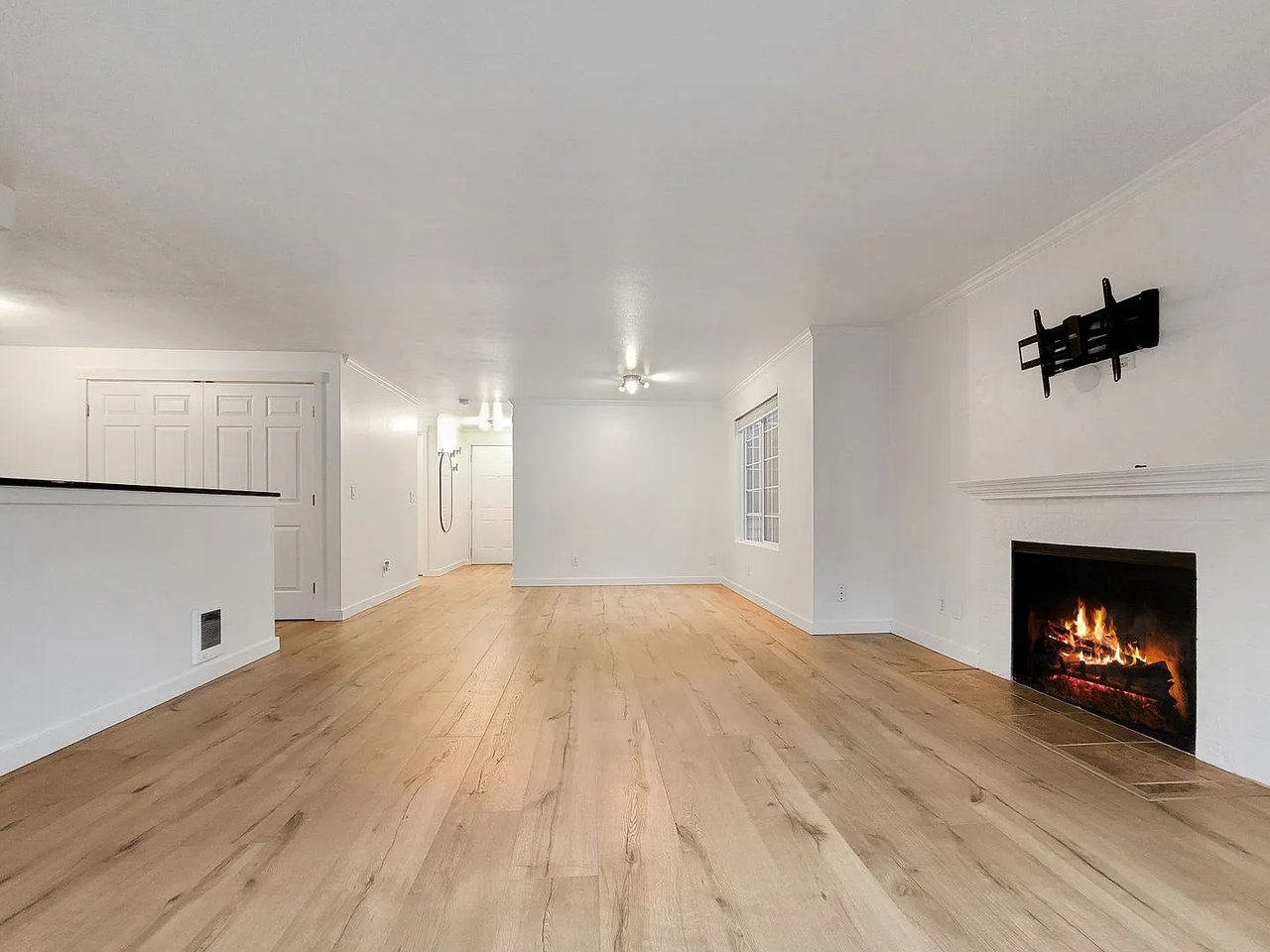 9838 NE 122nd St APT Q201