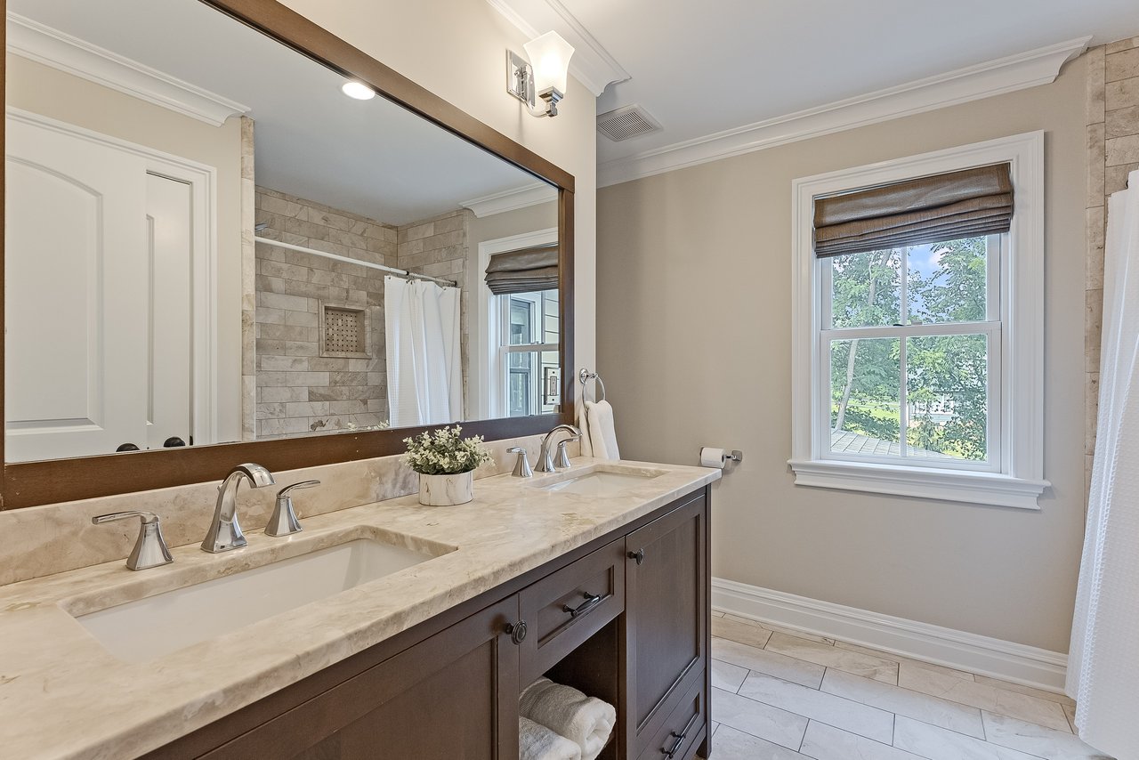 40 Sunnybrook Rd