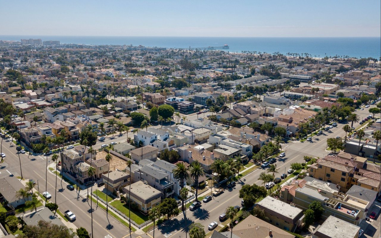 Downtown Huntington Beach