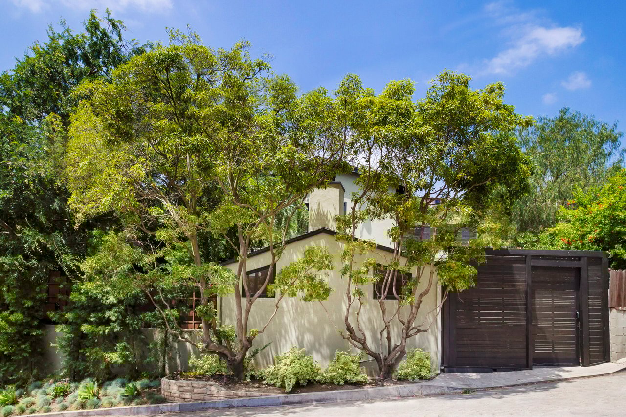 7100 Pacific View Dr
