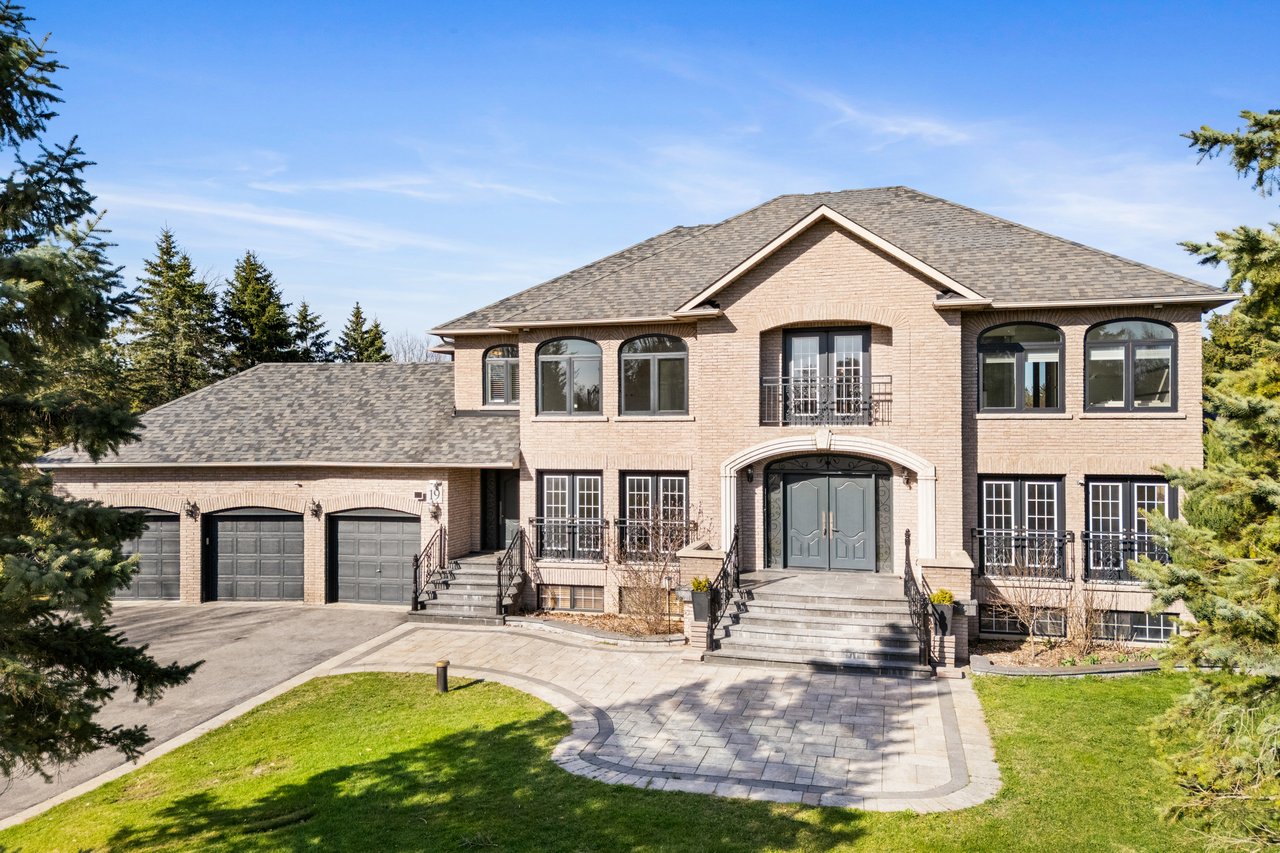 19 Logan Crt 
