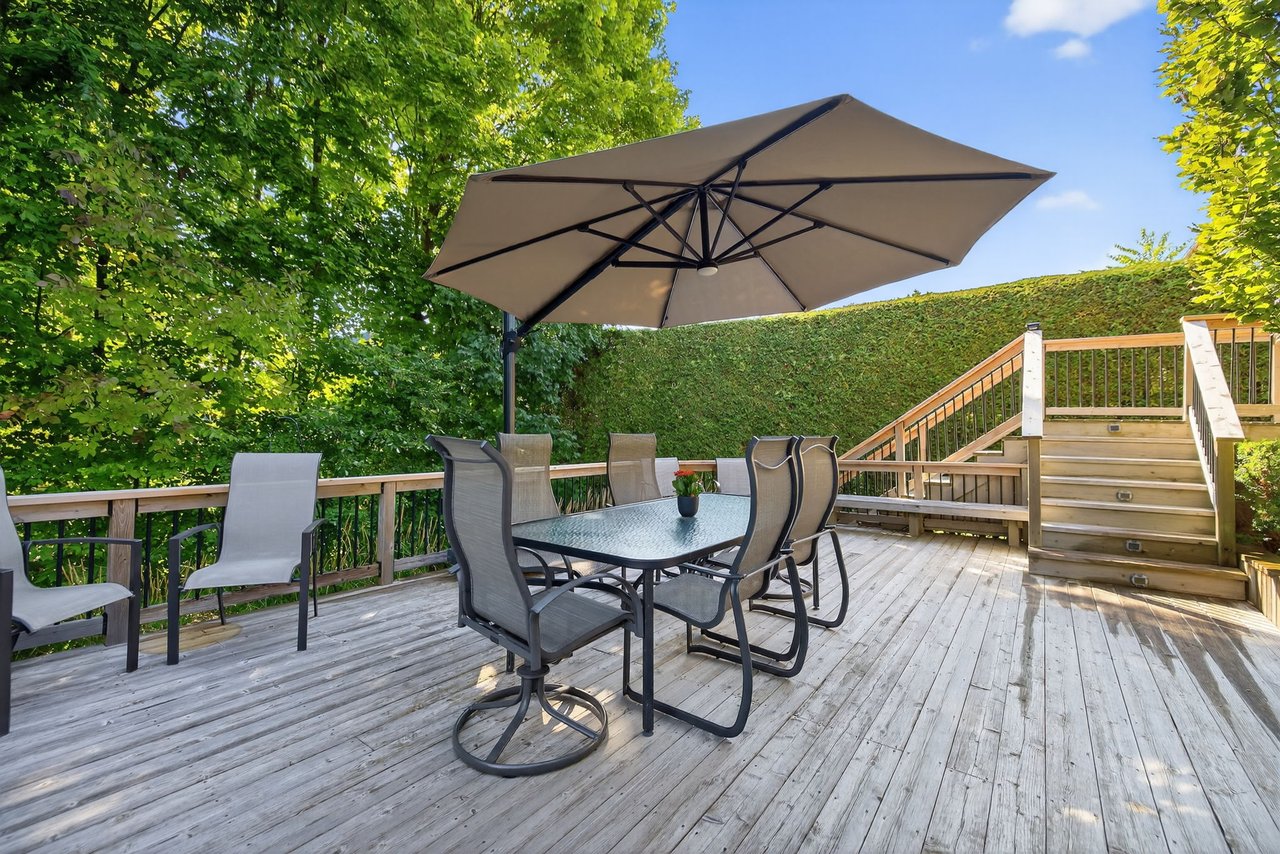 6 Falling Leaf Crt, Aurora