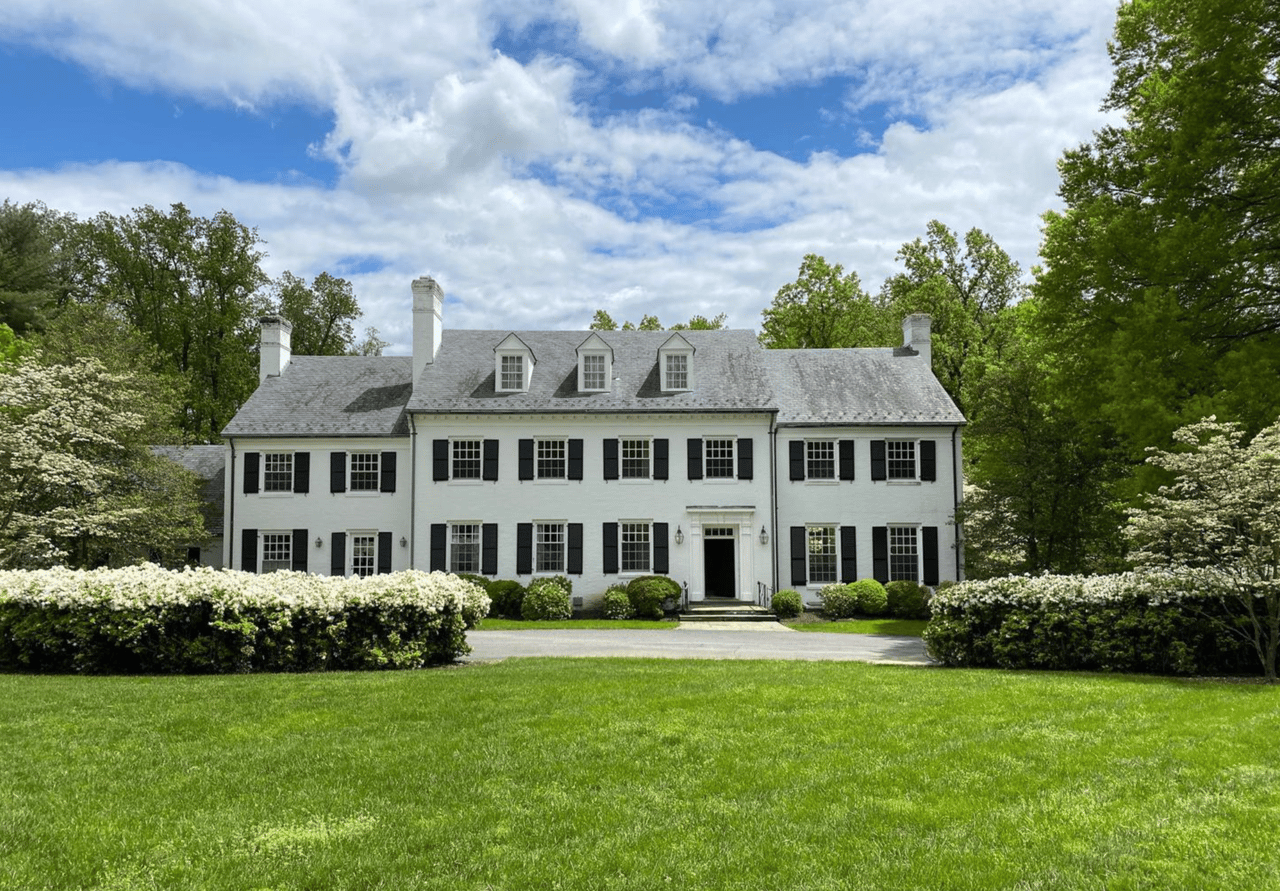 Living in Potomac, MD: A Luxury Homebuyer's Guide to One of the DMV's Most Coveted Communities