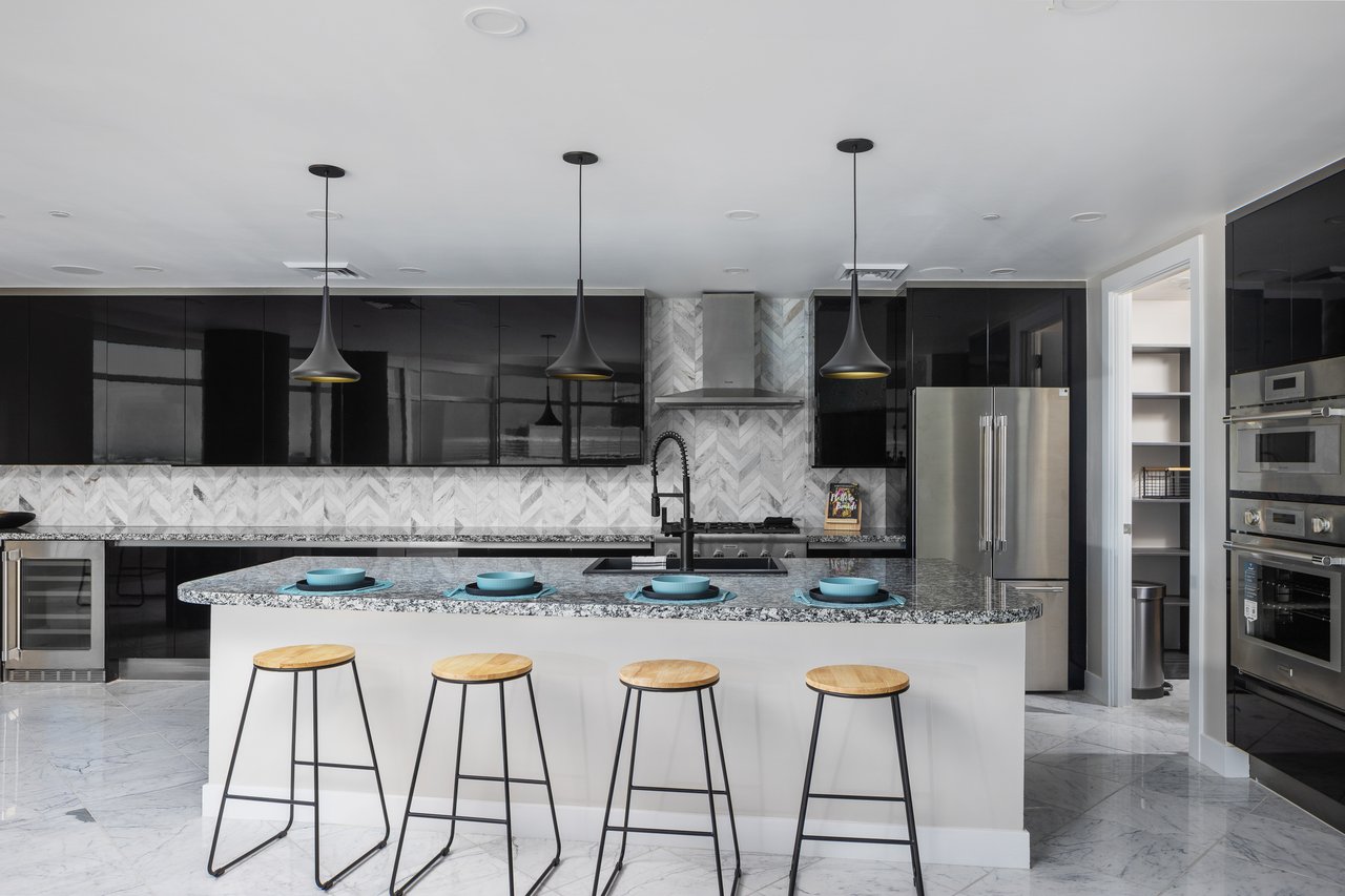 140 E RIO SALADO Parkway 1103