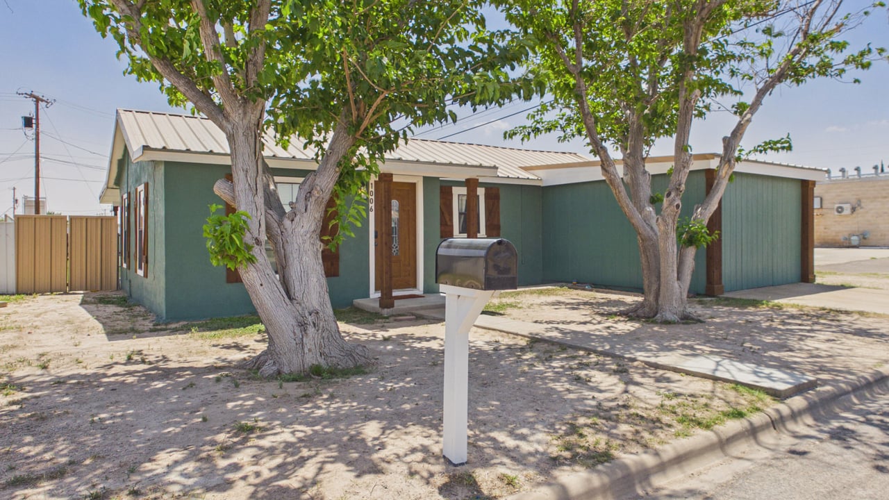 1006 N Texas Ave