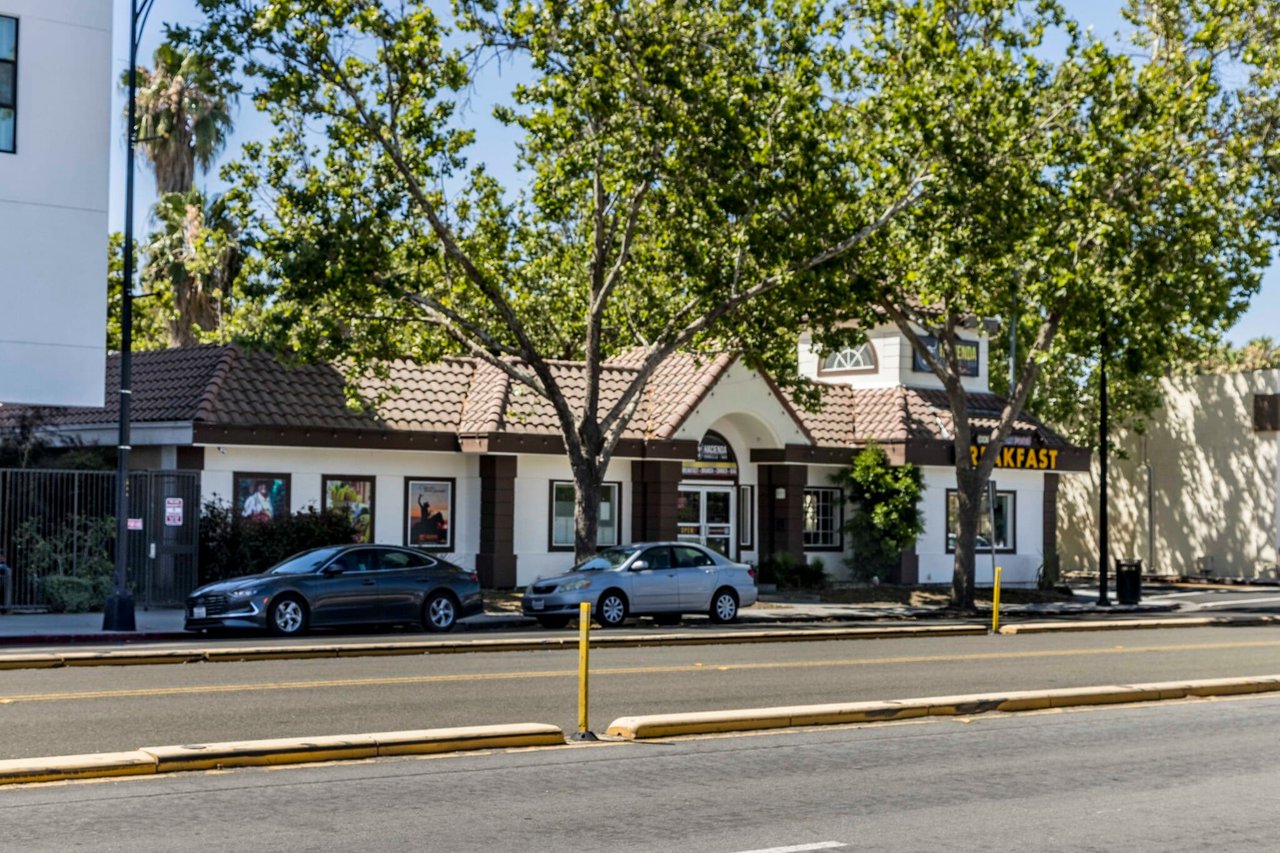 1820 Alum Rock Ave