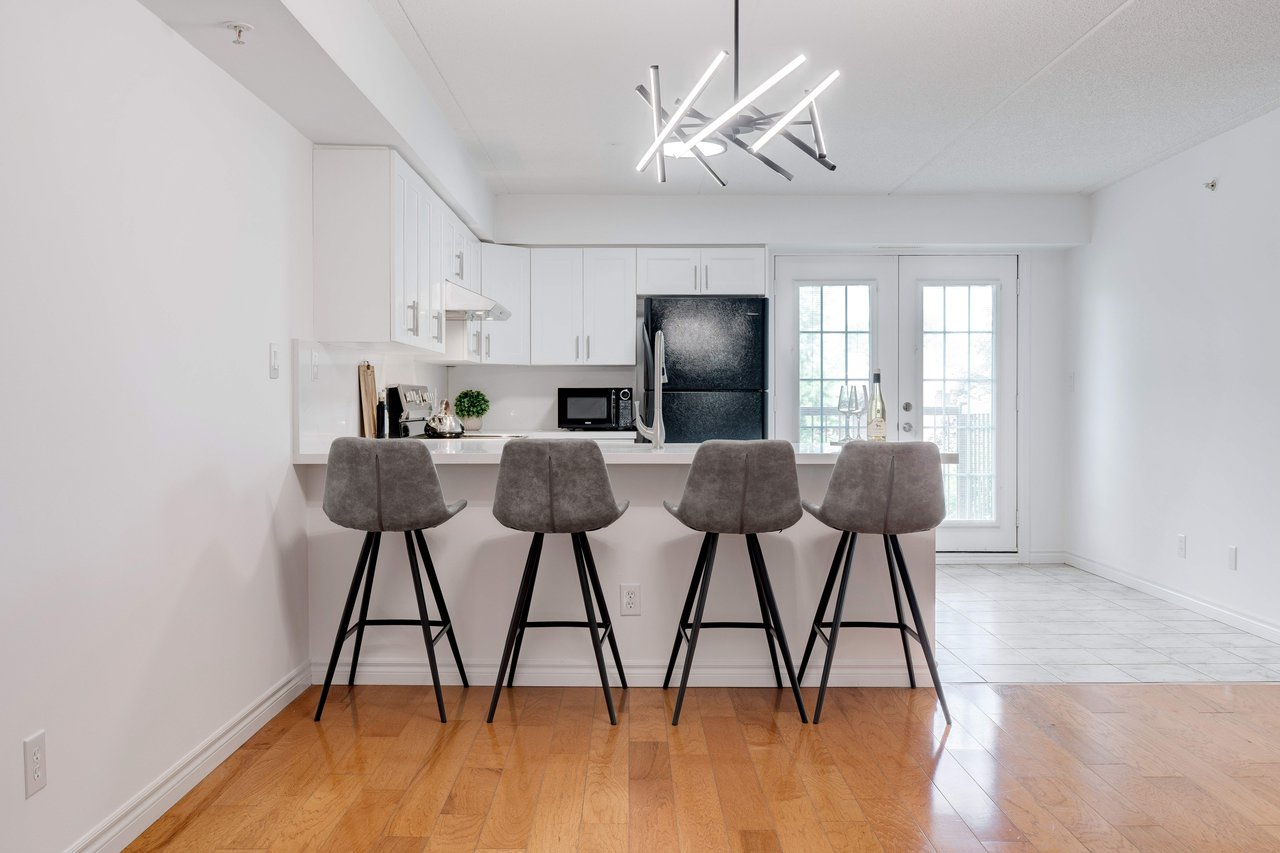 1460 Bishops Gate, Suite 212