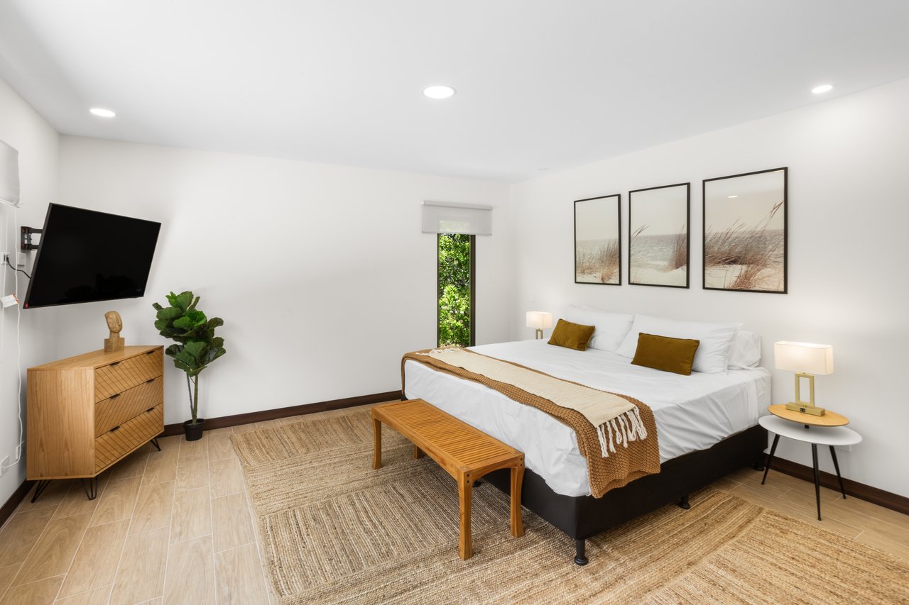 Flamingo Estates Luxury Home | Modern 4-Bed Retreat with Pool & Rooftop Terrace Near Beach & Marina