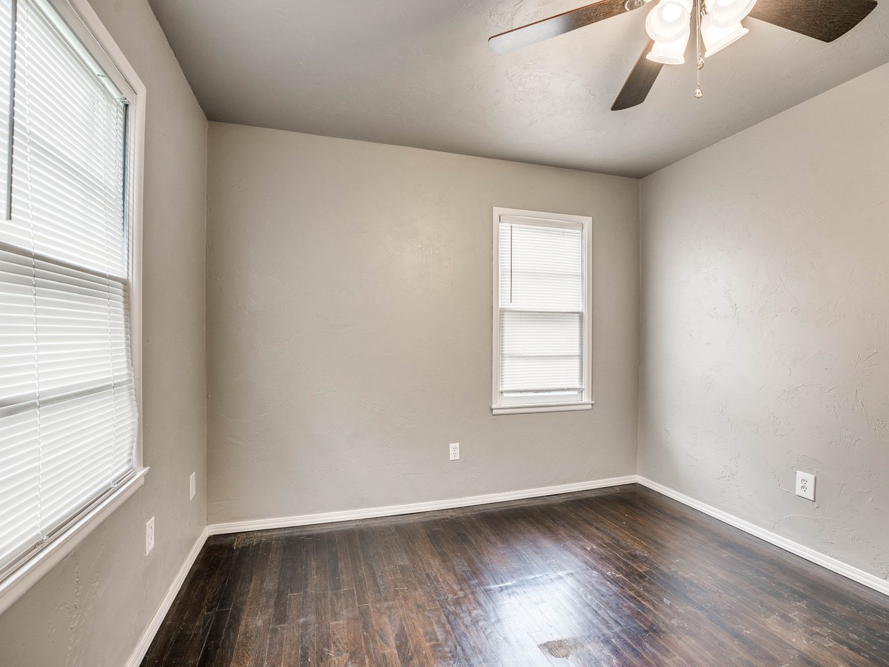 1313 Laverne