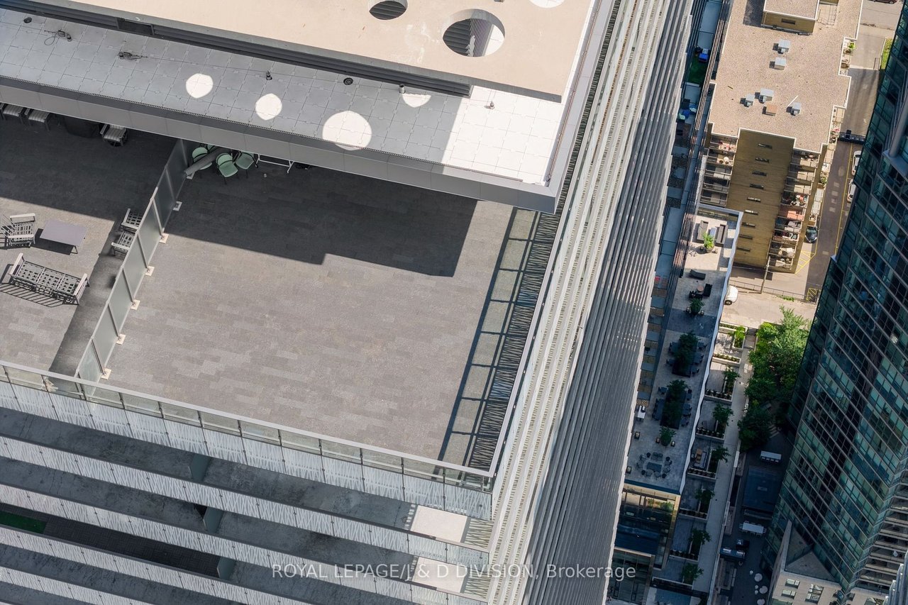 SKY-HGH LIVING PENTHOUSE