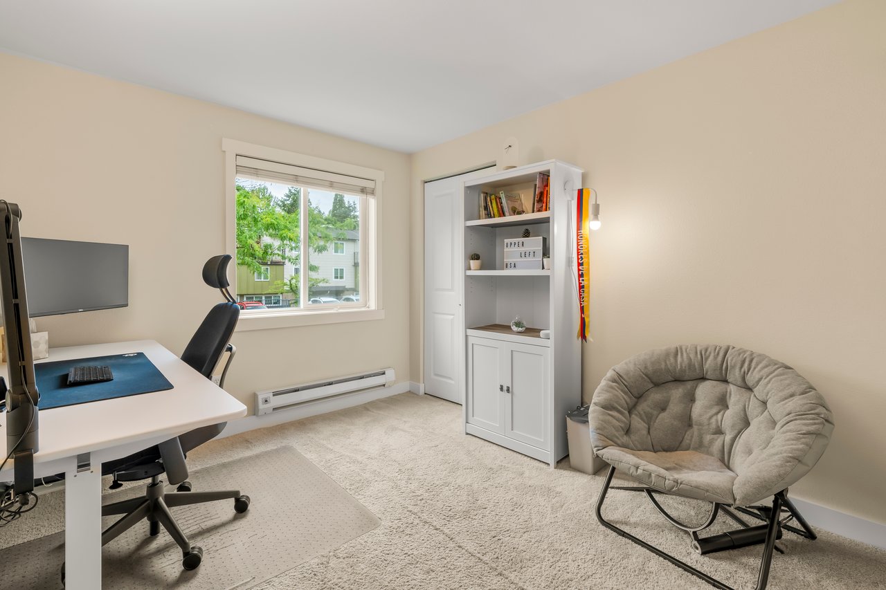 Lovely Redmond Condo