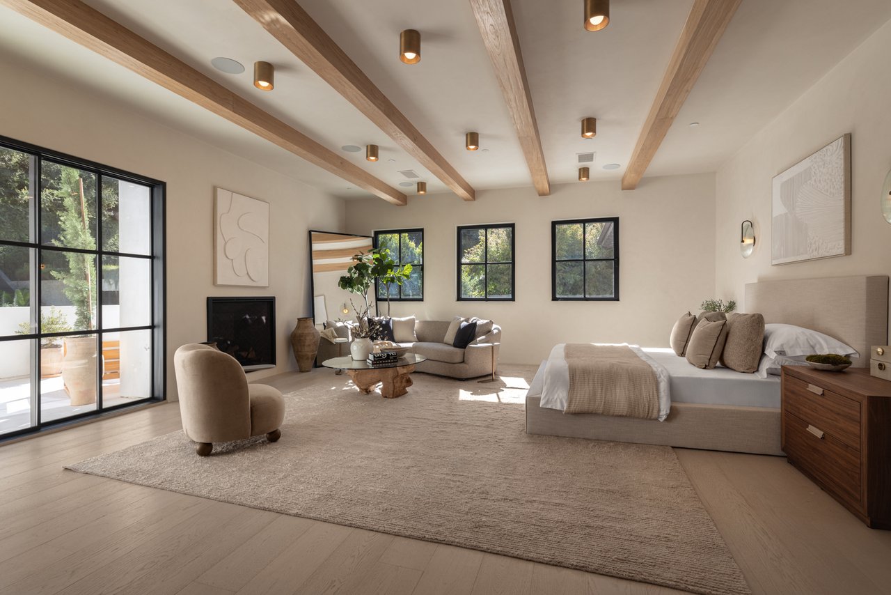 966 Stone Canyon Road