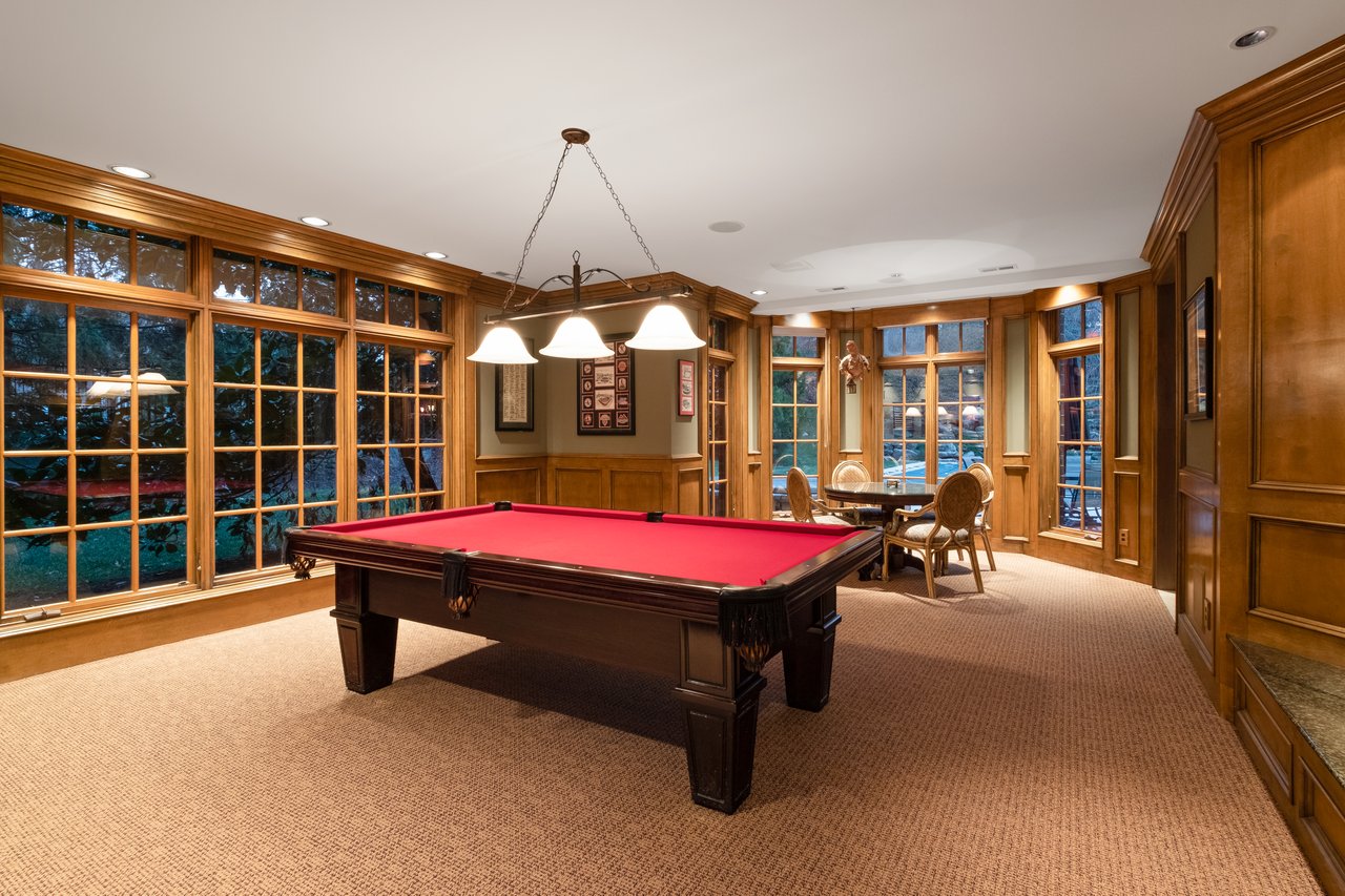 A Town & Country Sanctuary on 2+ Acres With a Surprising Backdrop 