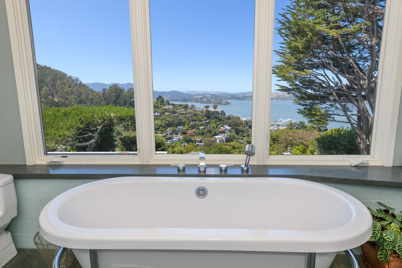 110 Cloud View Rd