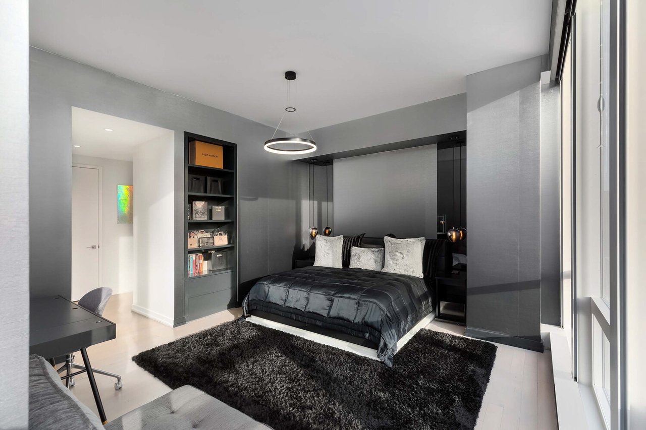 157 W 57TH Street 52/53B