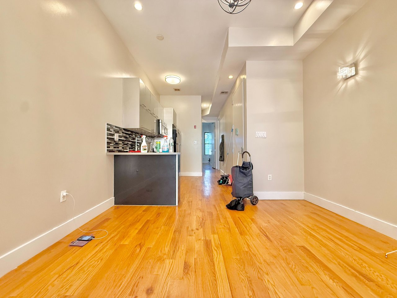 323 Melrose Street 2L