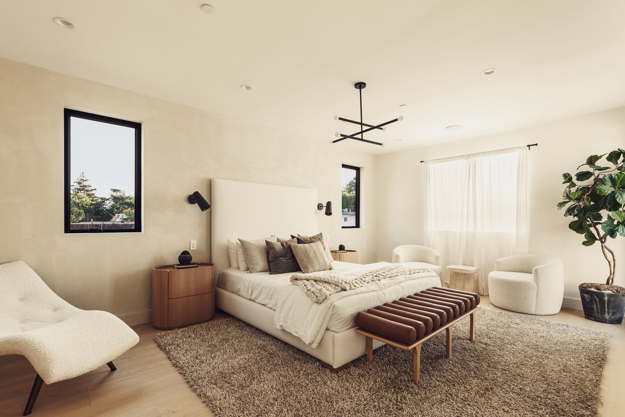 2115 Walnut Ave, Venice