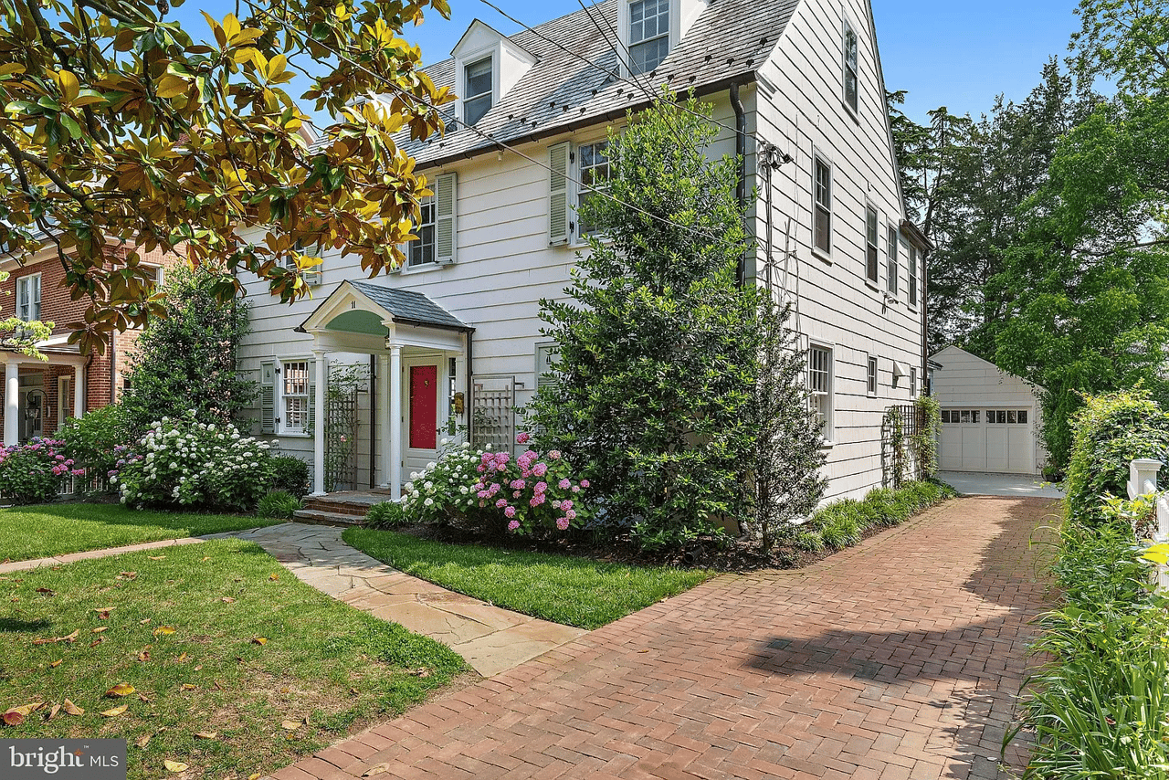 11 Southgate Ave