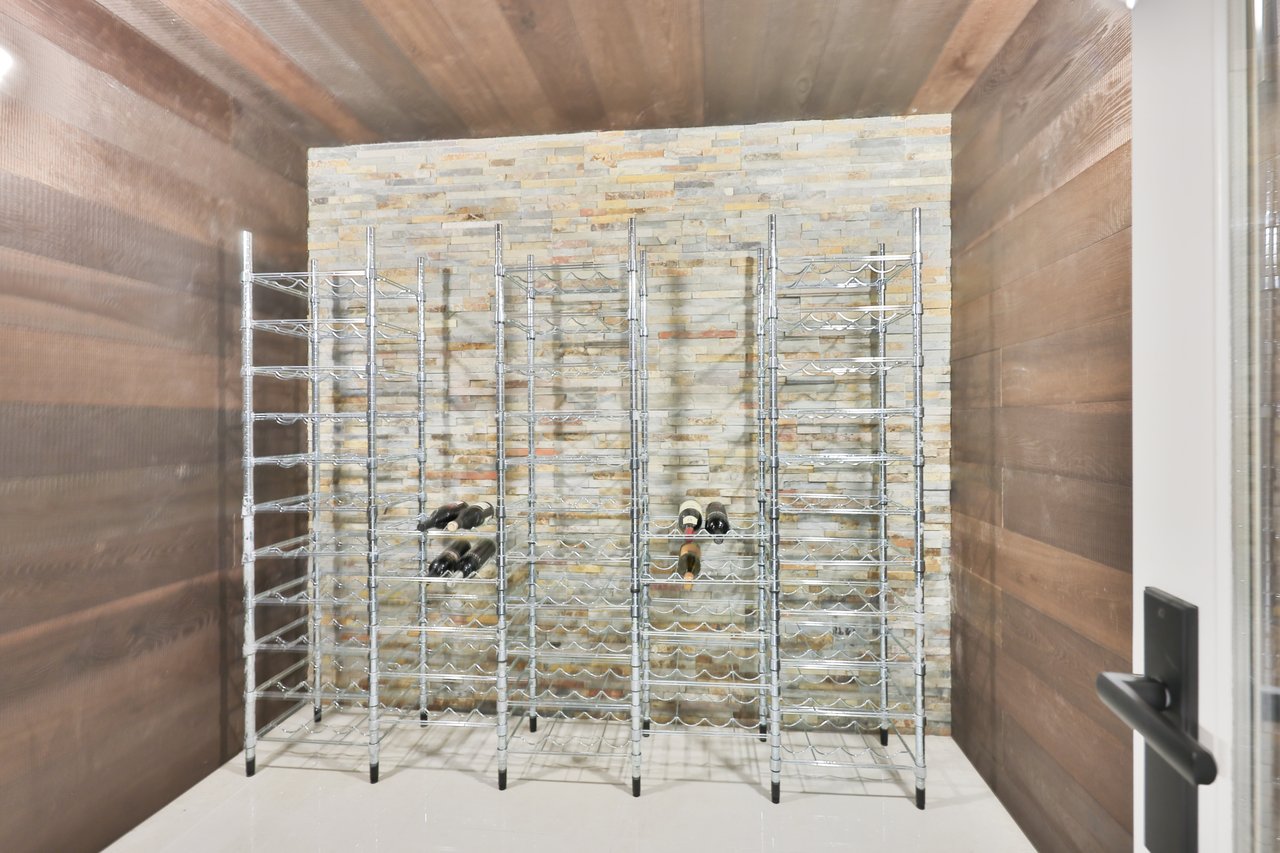 1356 Thornhill Drive