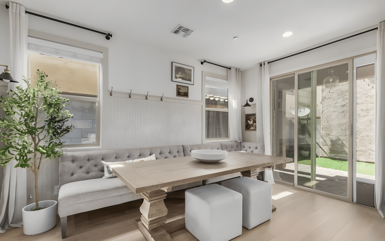 4648 E Tierra Buena Ln