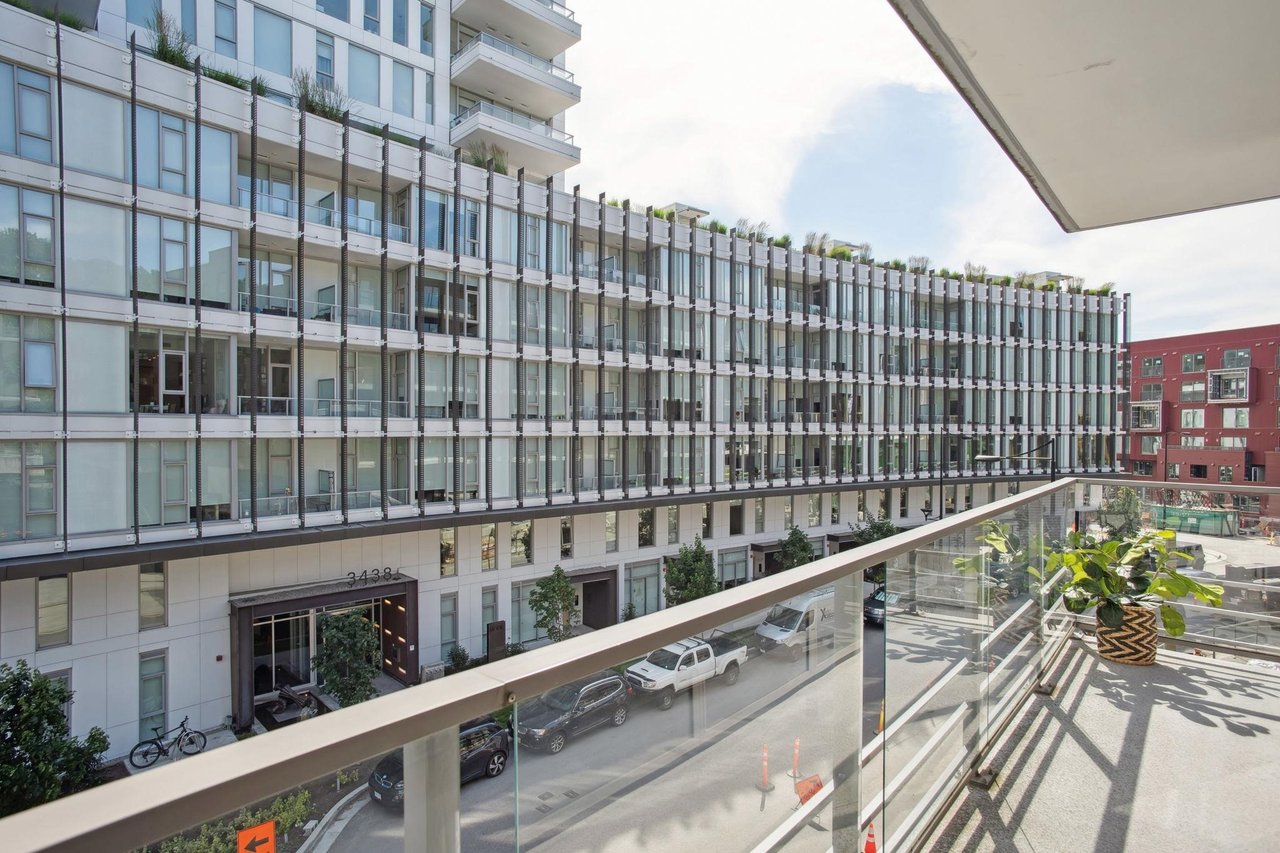 205-3451 Sawmill Cres