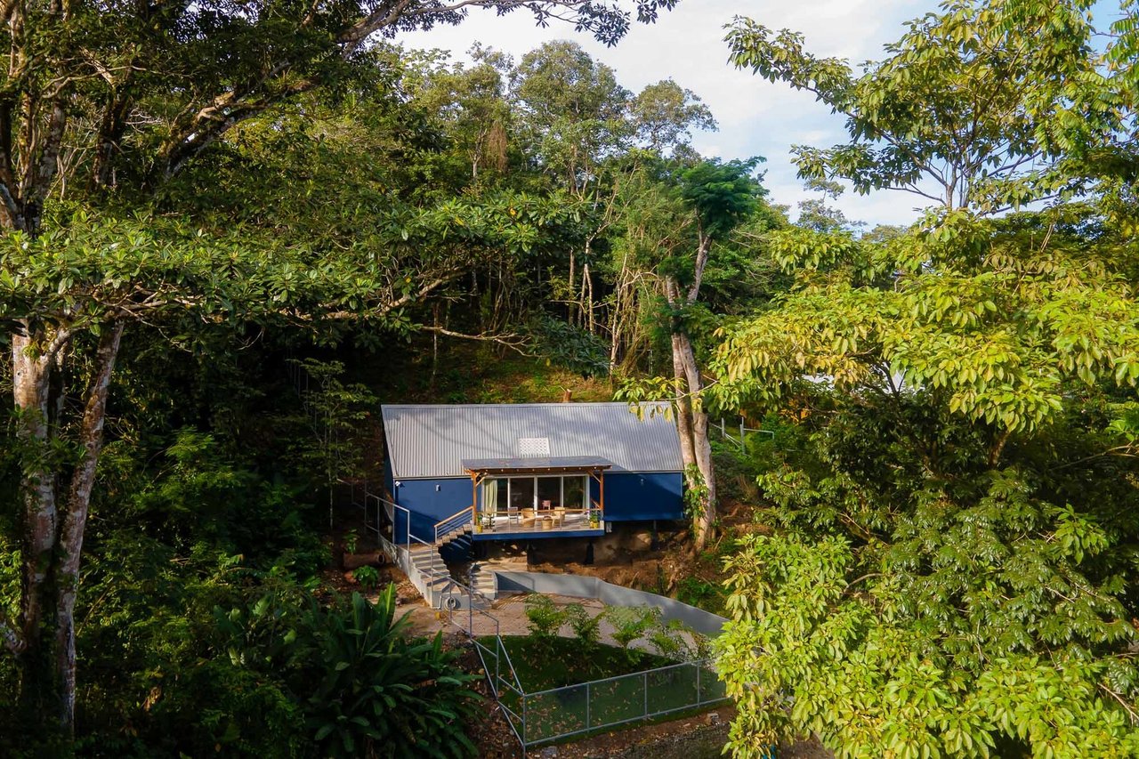 Tropical Rainforest Beach House, Manuel Antonio, Puntarenas