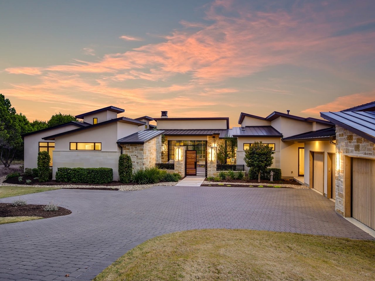 4504 Peralta Ln