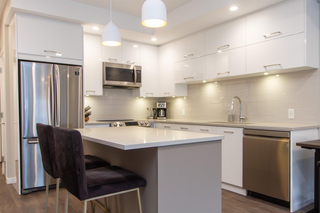 304-38033 Second Ave