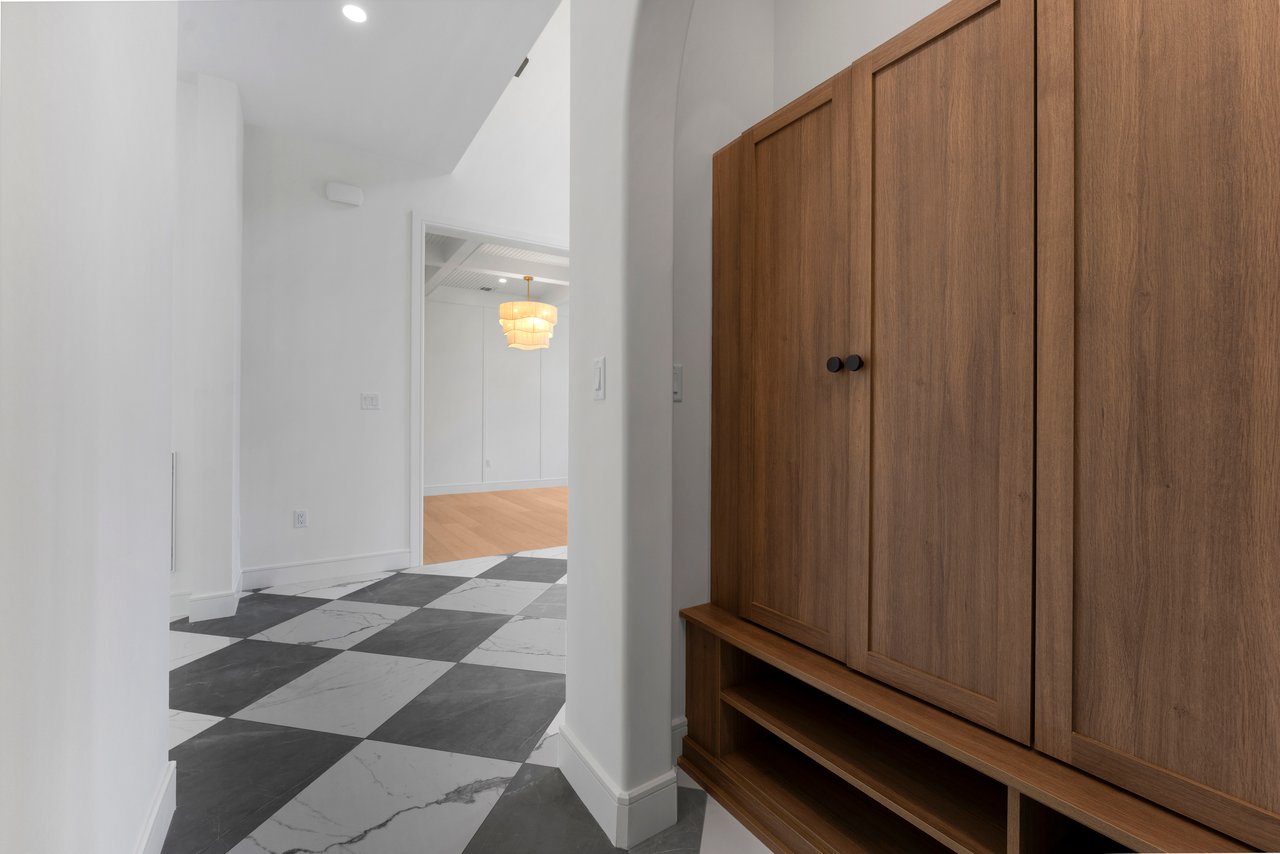 229 Bogert Pl