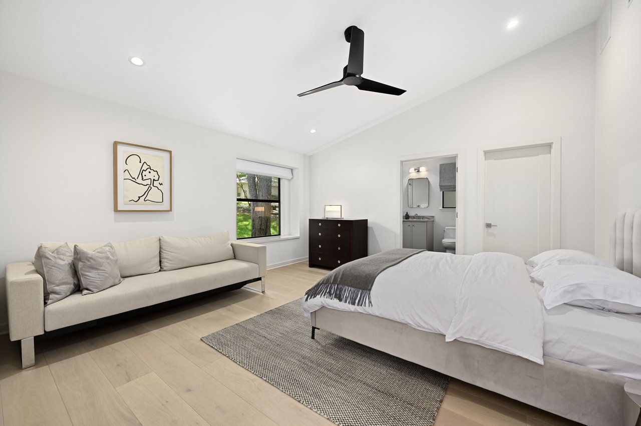 3212 Thousand Oaks Dr