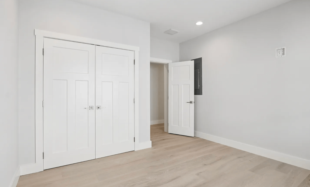 39 S Annapolis Ave #A