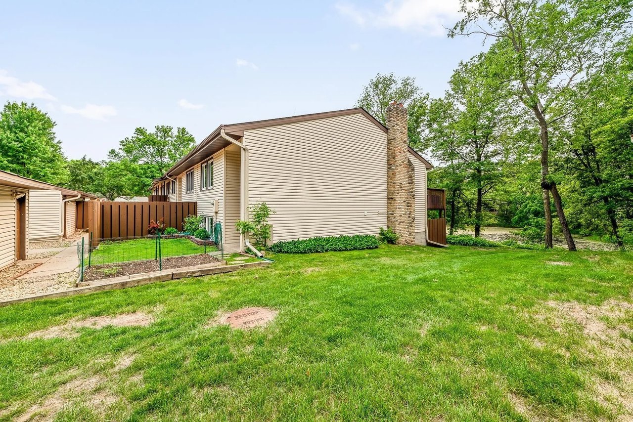 172 River Woods Ln