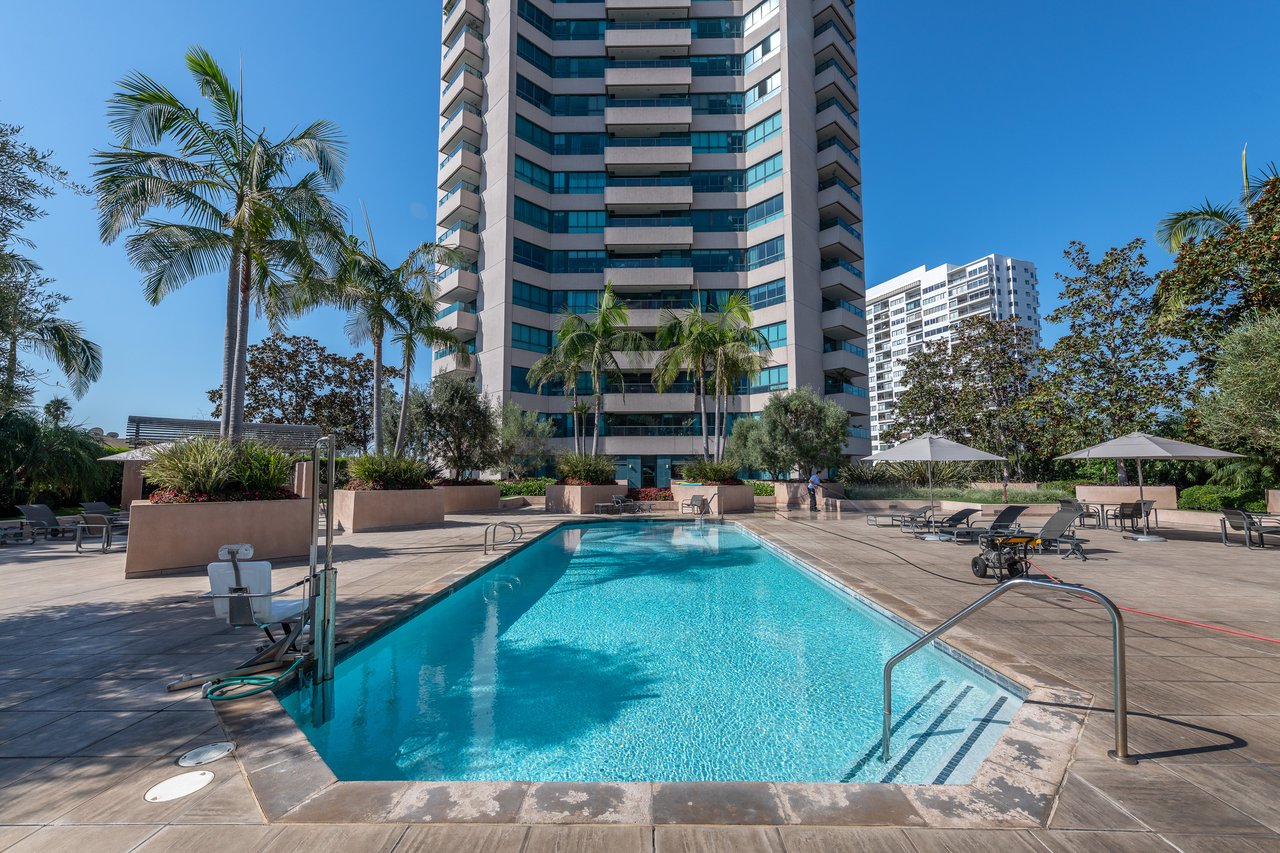 10490 Wilshire Blvd #1705