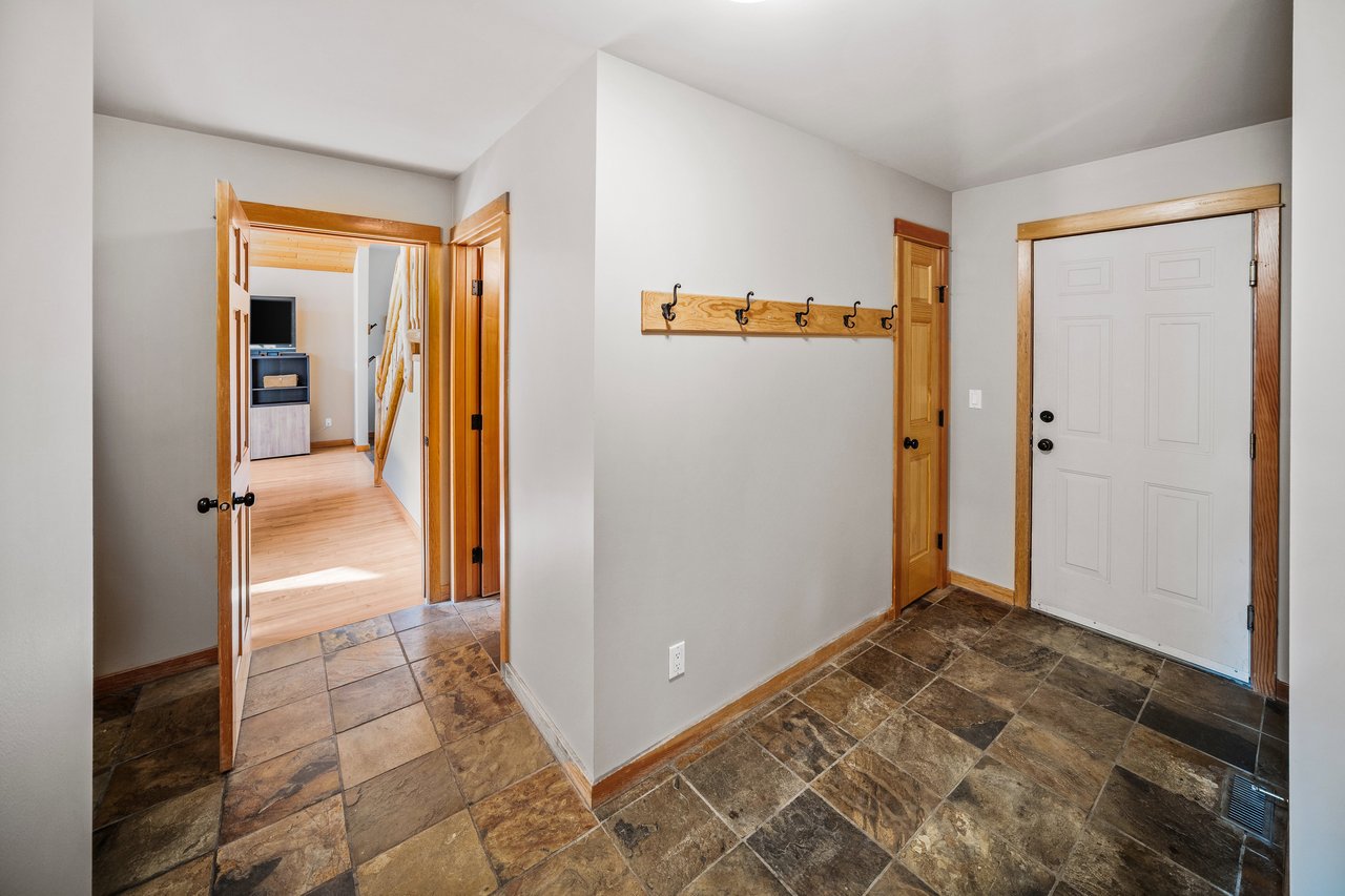 369 Eagle Heights