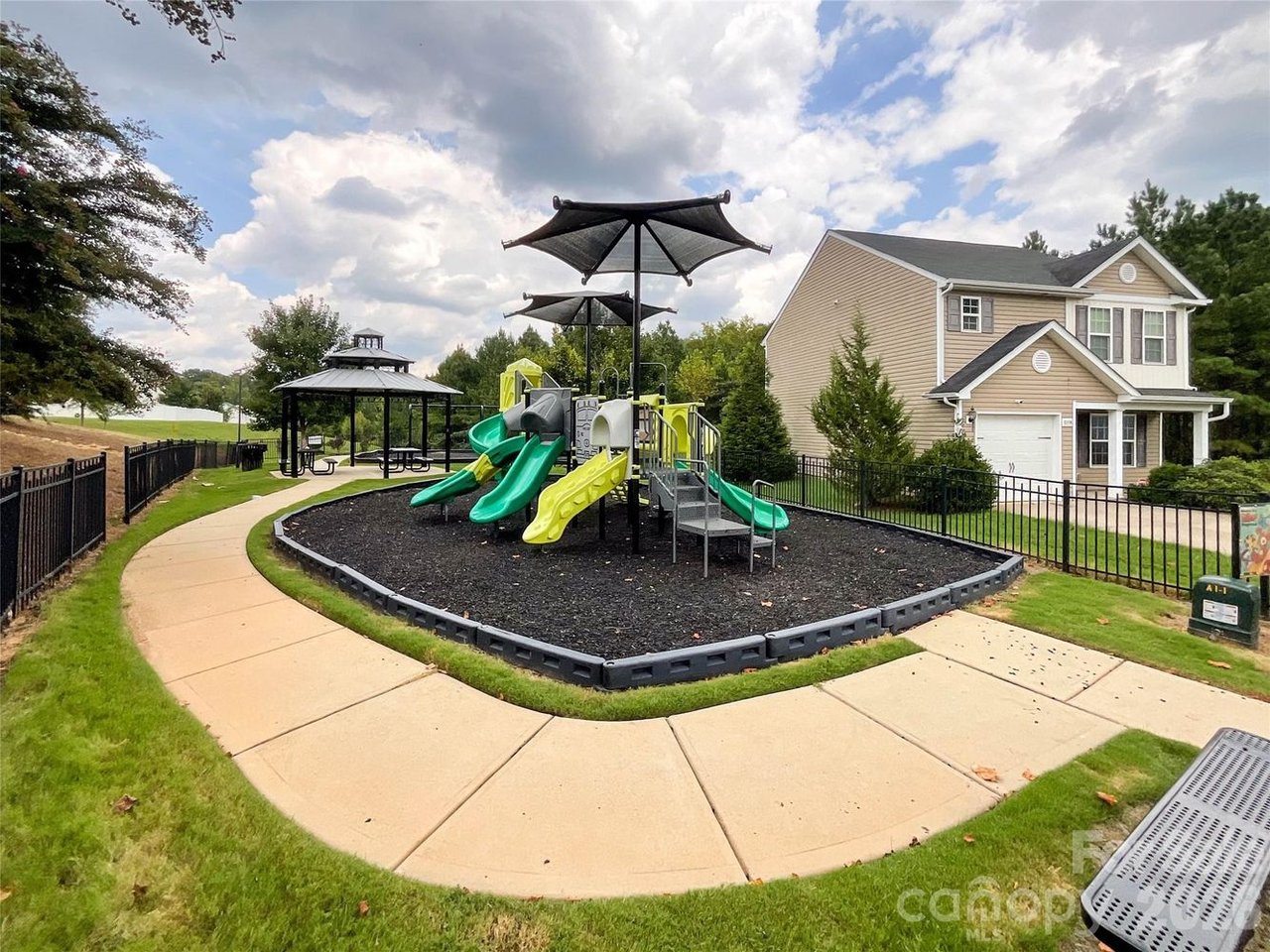 Your Gateway to the Paw Creek Greenway!