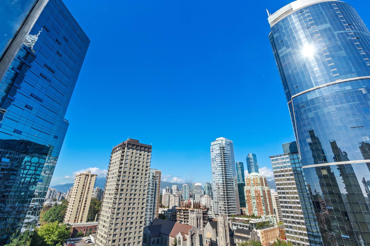 1050 Burrard St, #1807