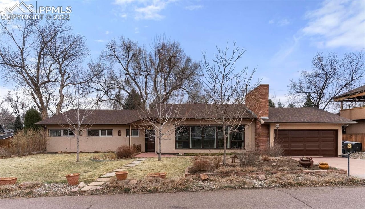 207 Crestmoor Dr