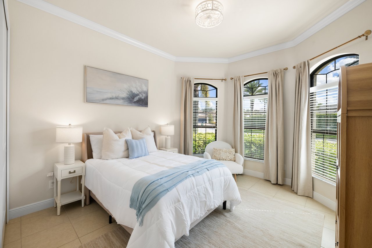 10137 Florence CIR, NAPLES