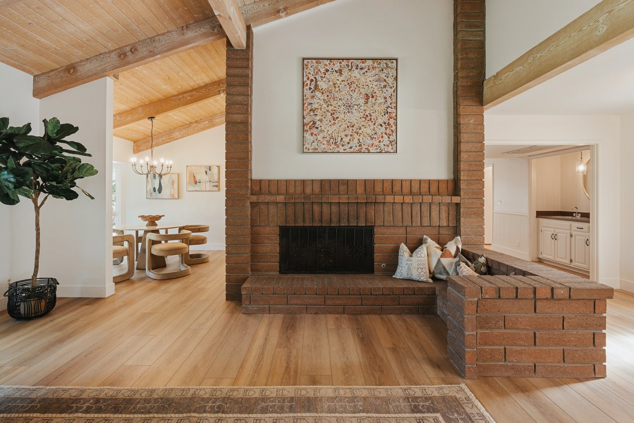 7817 E. Sandberg Lane