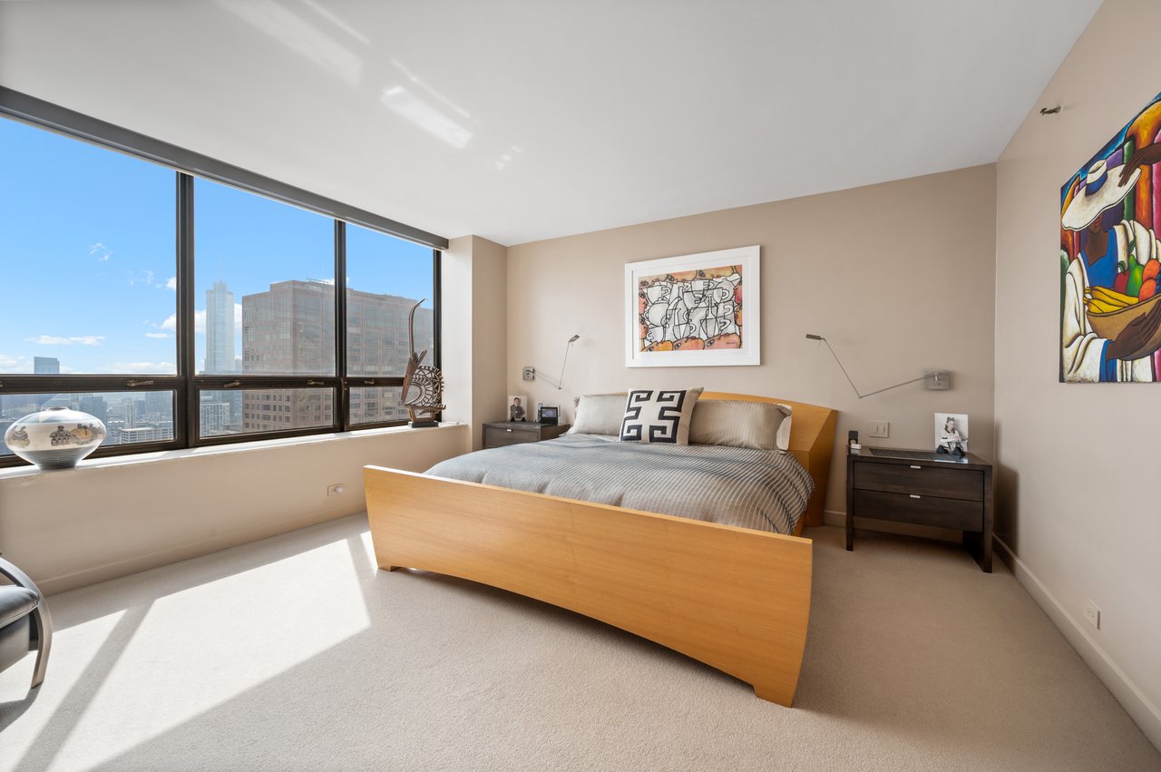 180 E Pearson 5604