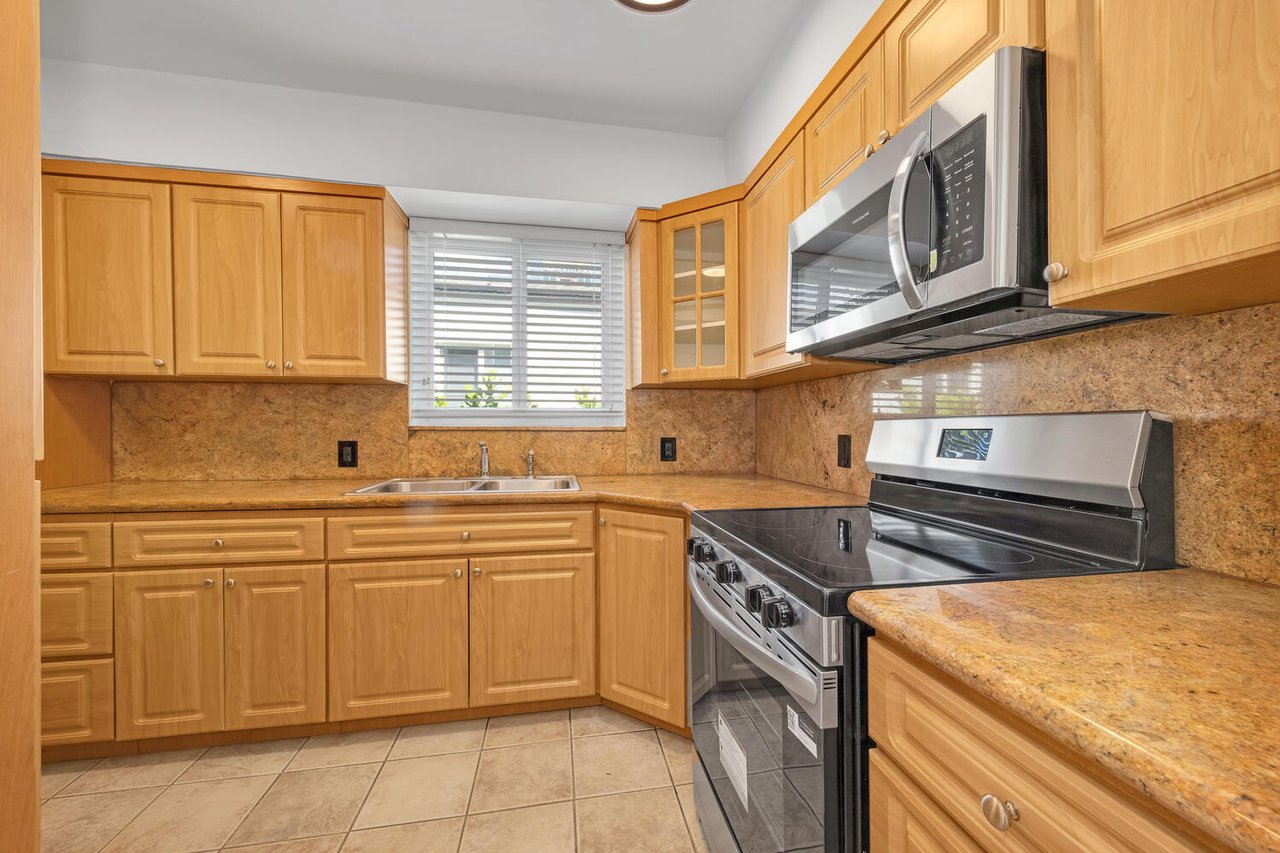 Move-In Ready in The Roads