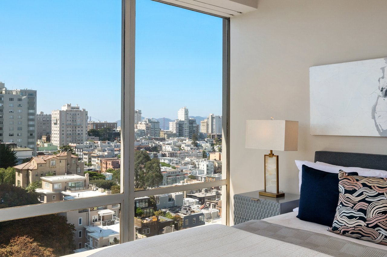 Marvelous Mid-Century View Apartment
