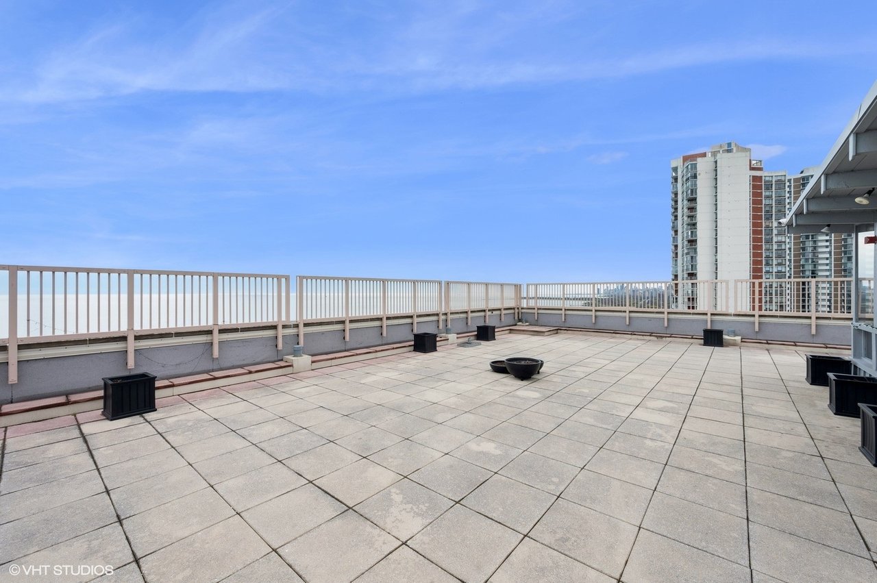 6157 N Lake Shore Drive 