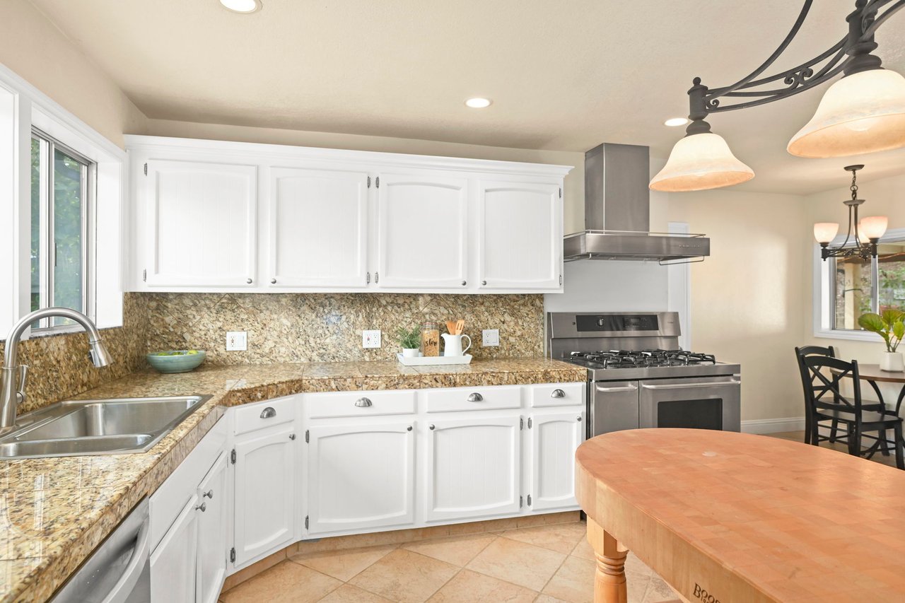 3840 Canyon Way, Martinez