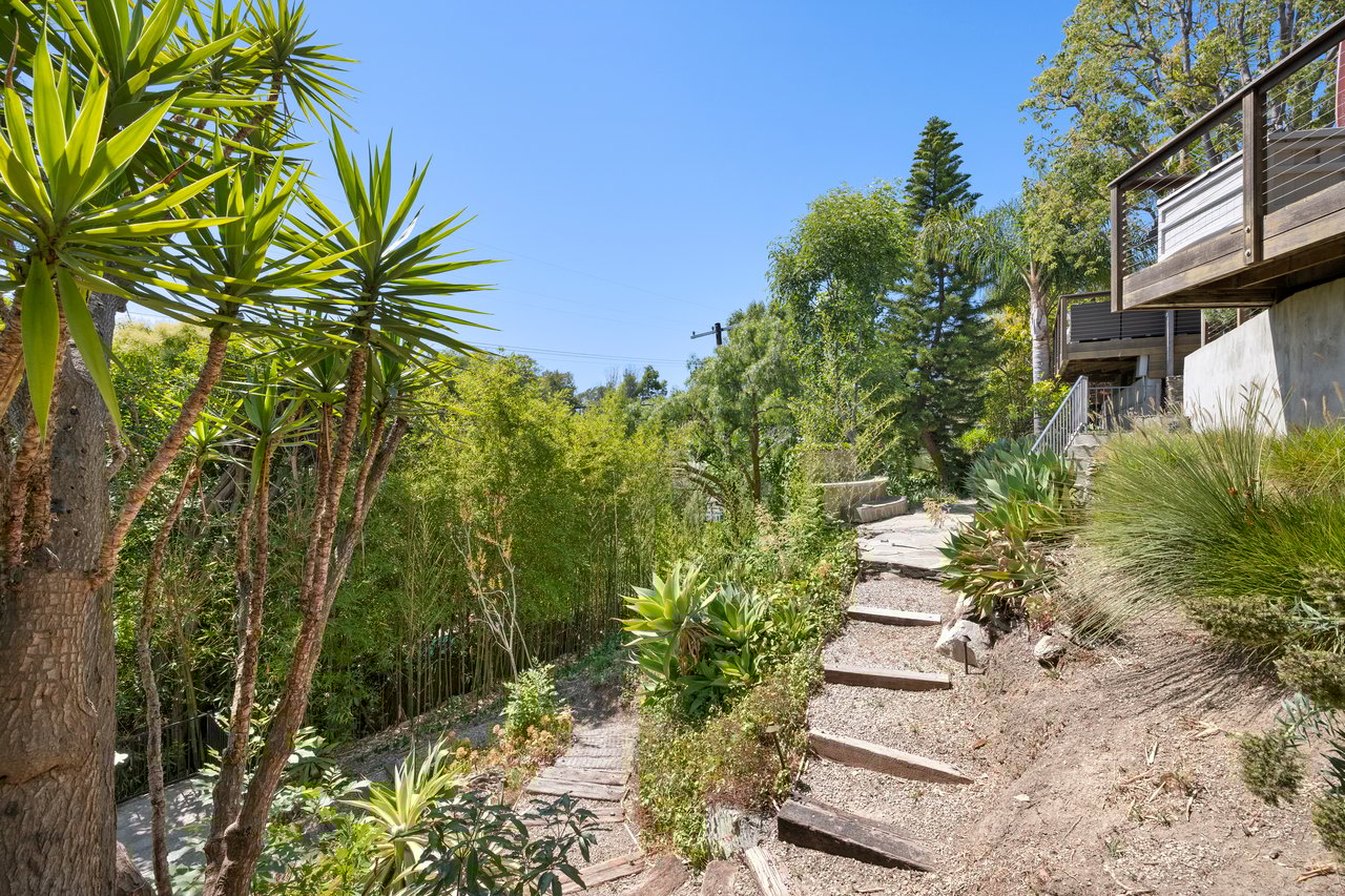 2325 Duxbury Cir