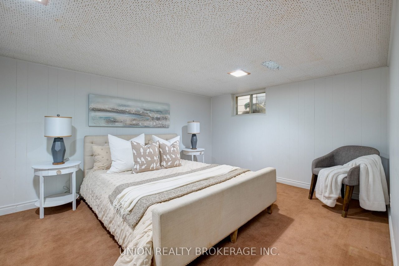 30 Stamford Sq N
